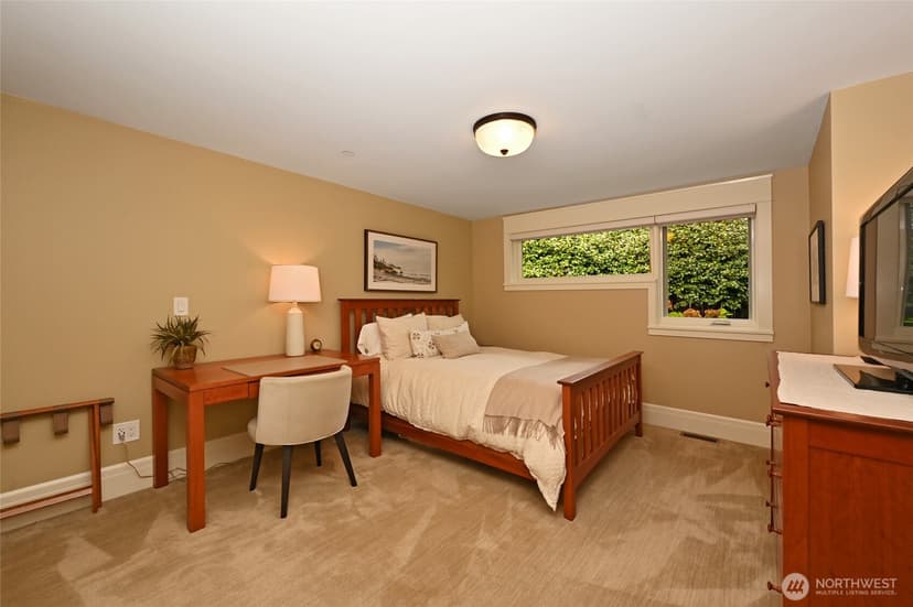 Property photo for 7731 SE 58th ST, Mercer Island photo 13
