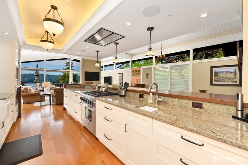 Property photo for 7731 SE 58th ST, Mercer Island photo 9
