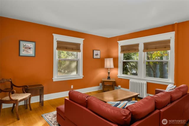 Property photo for 516 E Thomas Street #102, Seattle photo 2