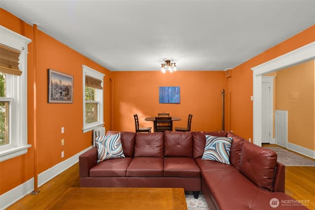 Property photo for 516 E Thomas Street #102, Seattle photo 3