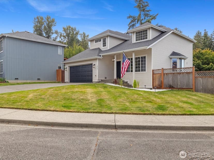 Property photo for 7012 60th Place NE, Marysville photo 2