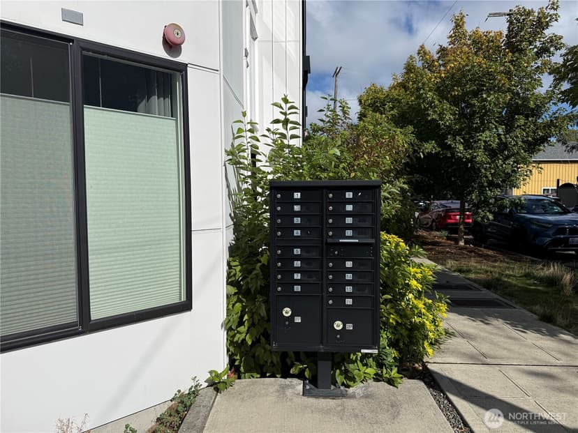 Property photo for 6317 34th Avenue, Seattle photo 17