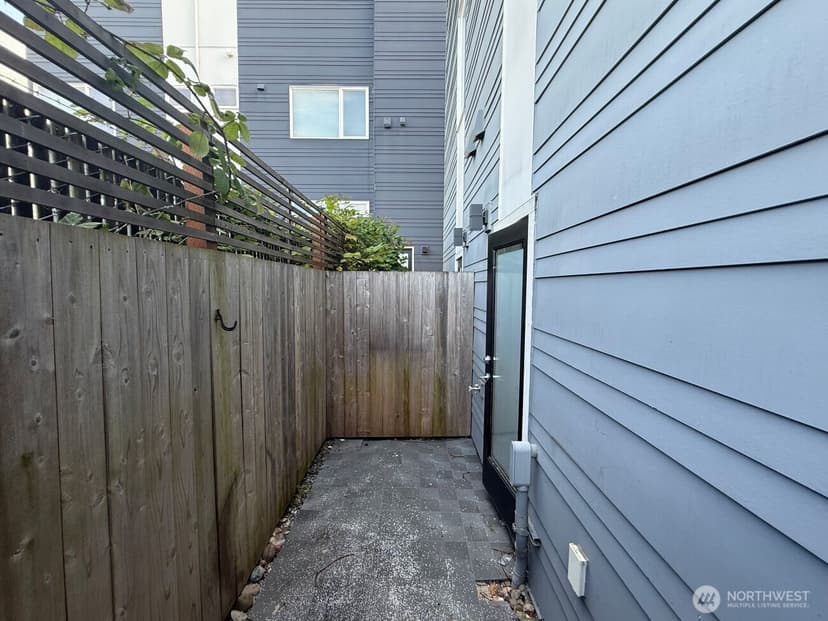 Property photo for 6317 34th Avenue, Seattle photo 11