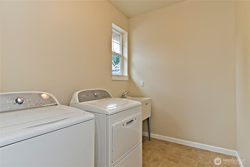 Property photo for 24012 220th Place SE, Maple Valley photo 25