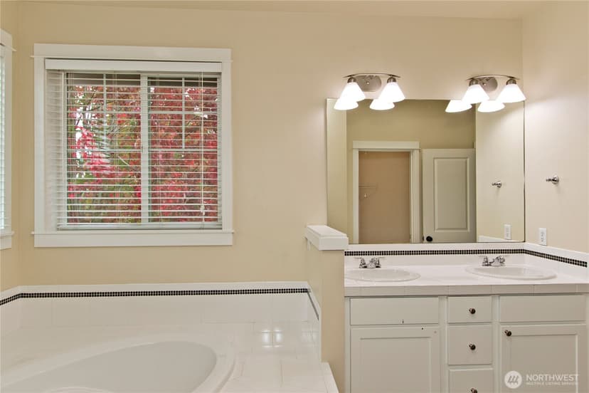 Property photo for 24012 220th Place SE, Maple Valley photo 18