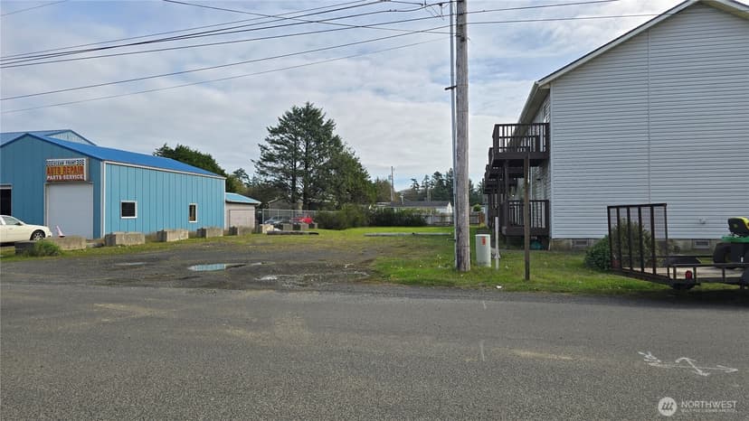 Property photo for 704 Seahorse Avenue NE, Ocean Shores photo 9