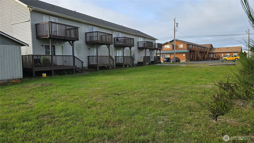 Property photo for 704 Seahorse Avenue NE, Ocean Shores photo 7