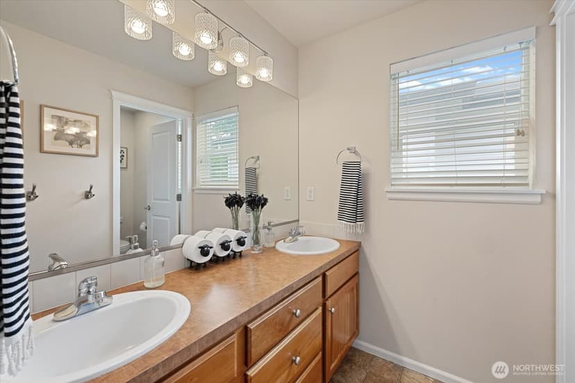 Property photo for 7717 Greenridge Court SE, Snoqualmie photo 19