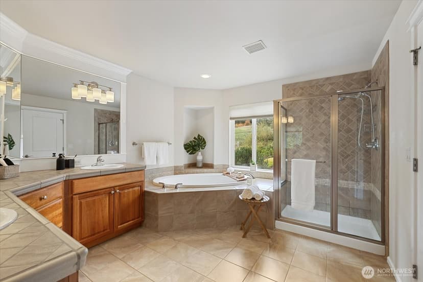 Property photo for 7717 Greenridge Court SE, Snoqualmie photo 17