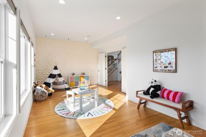 Property photo for 18433 Hawksview Drive, Arlington photo 18