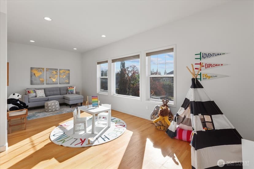 Property photo for 18433 Hawksview Drive, Arlington photo 17
