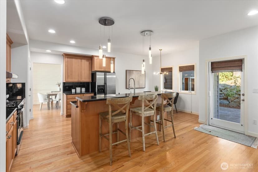 Property photo for 18433 Hawksview Drive, Arlington photo 14