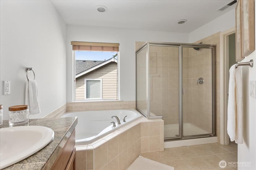 Property photo for 18433 Hawksview Drive, Arlington photo 26