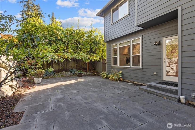 Property photo for 18433 Hawksview Drive, Arlington photo 34
