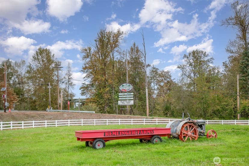 Property photo for 4466 Tolt Avenue, Carnation photo 9