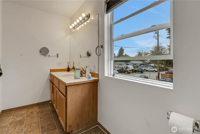 Property photo for 3320 S Asotin Street, Tacoma photo 5