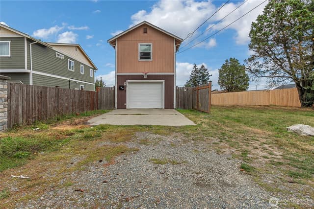 Property photo for 3320 S Asotin Street, Tacoma photo 2
