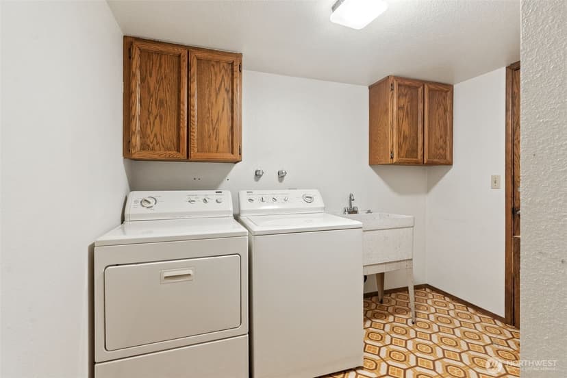Property photo for 405 140th Avenue NE, Bellevue photo 18