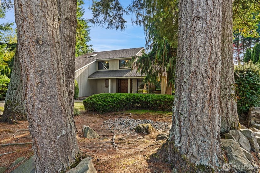 Property photo for 405 140th Avenue NE, Bellevue