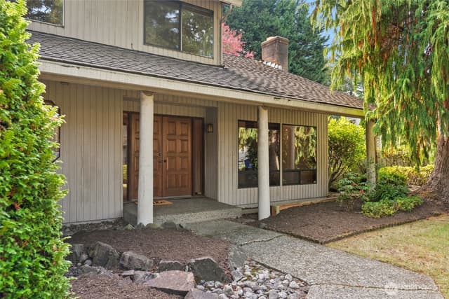 Property photo for 405 140th Avenue NE, Bellevue photo 3