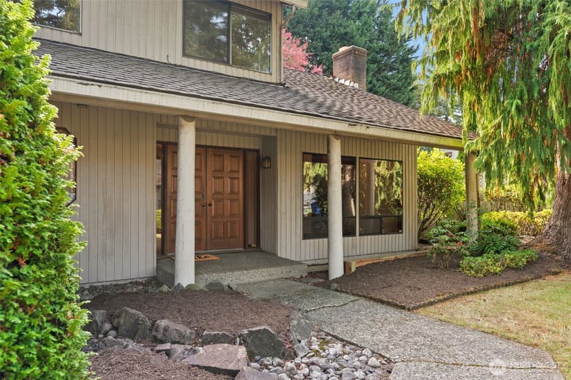 Property photo for 405 140th Avenue NE, Bellevue photo 3