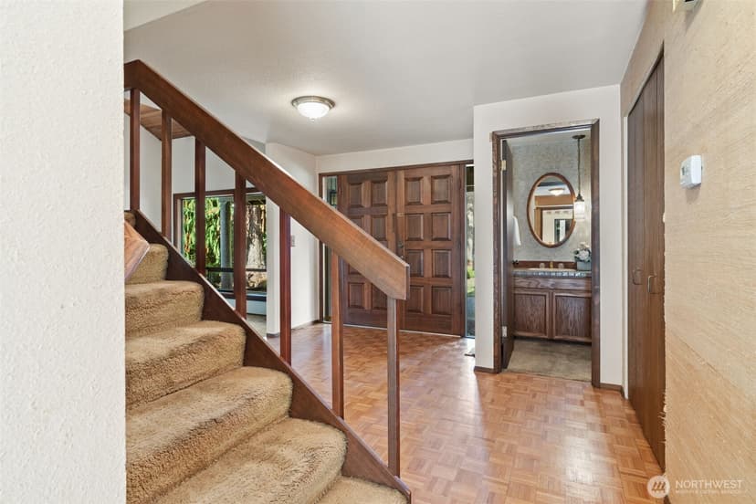 Property photo for 405 140th Avenue NE, Bellevue photo 6
