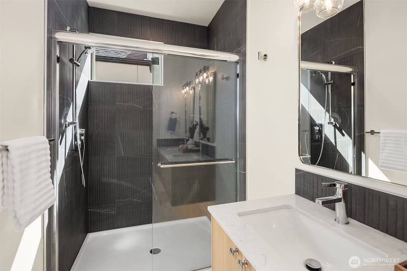 Property photo for 10829 11th Avenue NE, Seattle photo 25