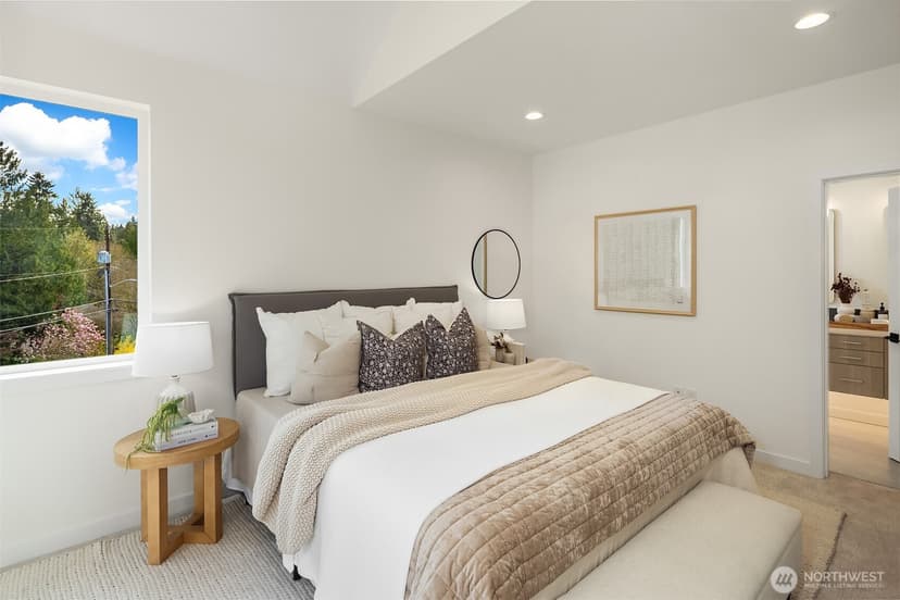 Property photo for 10829 11th Avenue NE, Seattle photo 22