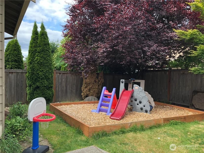 Property photo for 16652 NE 120th Street NE, Redmond photo 8