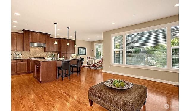 Property photo for 16652 NE 120th Street NE, Redmond photo 3
