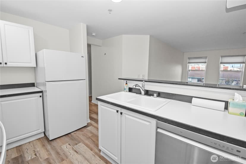 Property photo for 2522 Rucker Avenue #408, Everett photo 20
