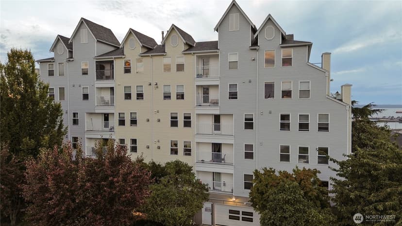 Property photo for 2522 Rucker Avenue #408, Everett photo 40