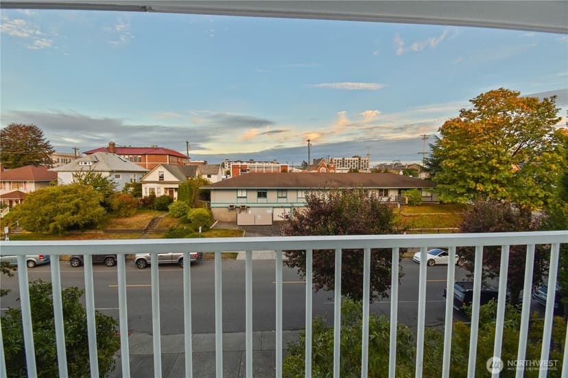 Property photo for 2522 Rucker Avenue #408, Everett photo 5