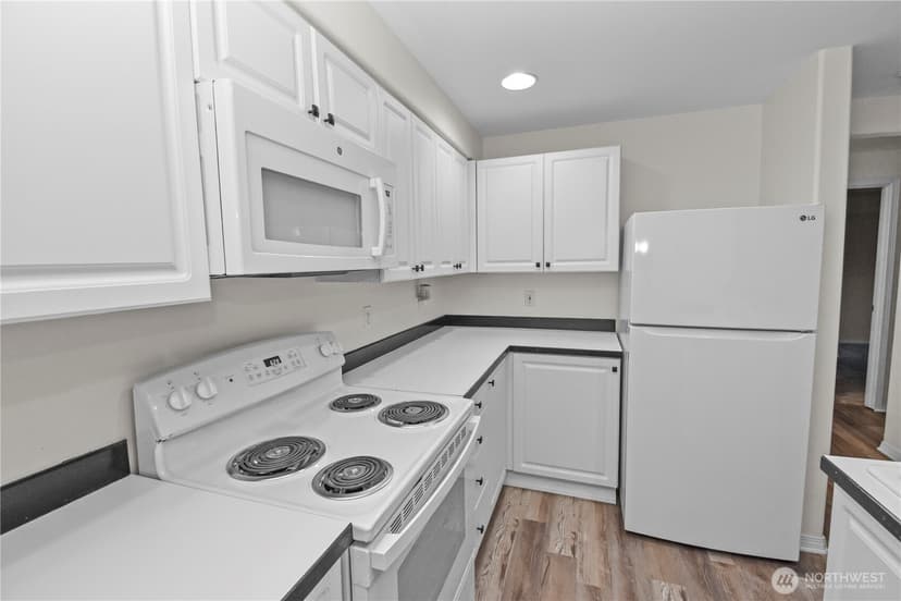 Property photo for 2522 Rucker Avenue #408, Everett photo 14