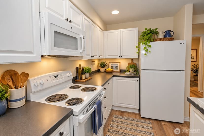 Property photo for 2522 Rucker Avenue #408, Everett photo 13