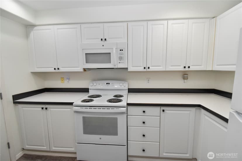 Property photo for 2522 Rucker Avenue #408, Everett photo 17