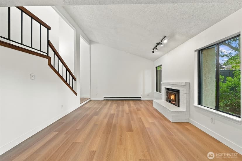 Property photo for 4802 SW 317th Lane #C, Federal Way photo 5