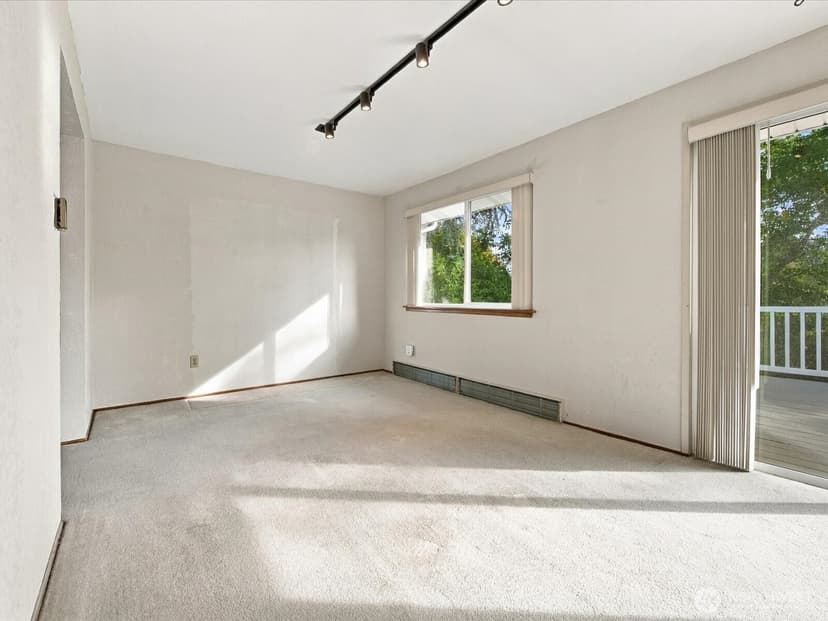 Property photo for 7637 Tacoma Avenue S, Tacoma photo 11