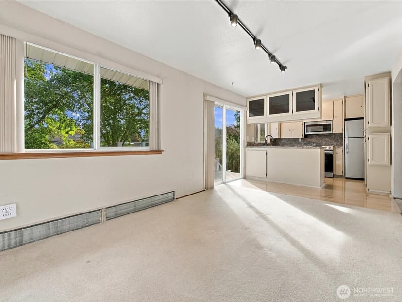 Property photo for 7637 Tacoma Avenue S, Tacoma photo 9