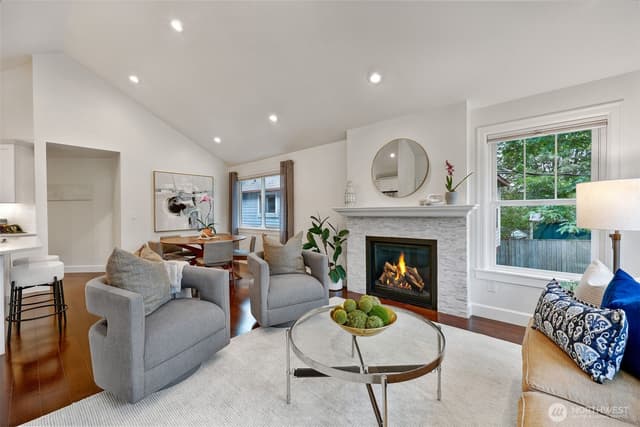 Property photo for 318 NE 59th Street, Seattle photo 4