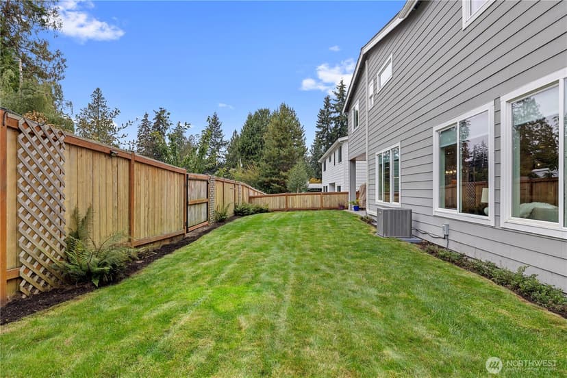 Property photo for 1435 7th Place S, Edmonds photo 33