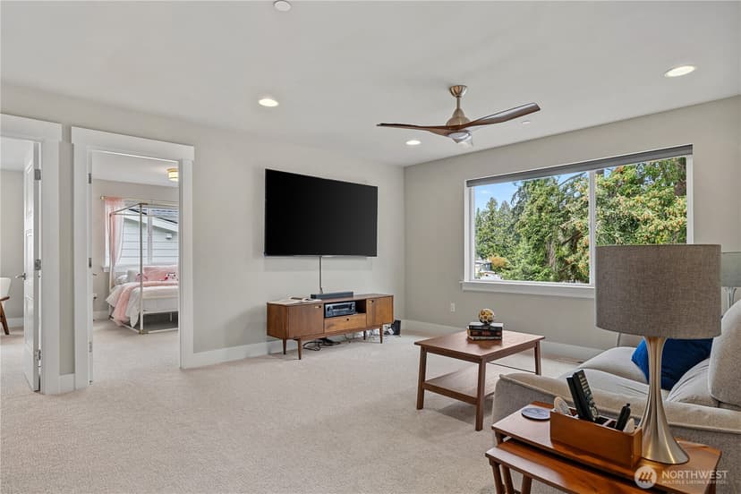 Property photo for 1435 7th Place S, Edmonds photo 25