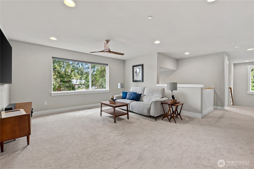 Property photo for 1435 7th Place S, Edmonds photo 24
