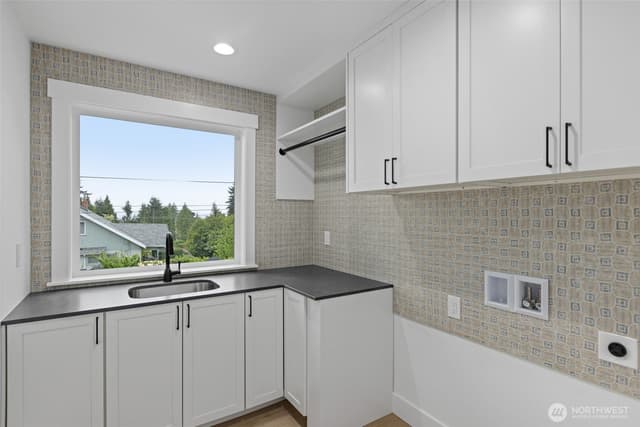 Property photo for 11050 2nd Avenue NW, Seattle photo 4