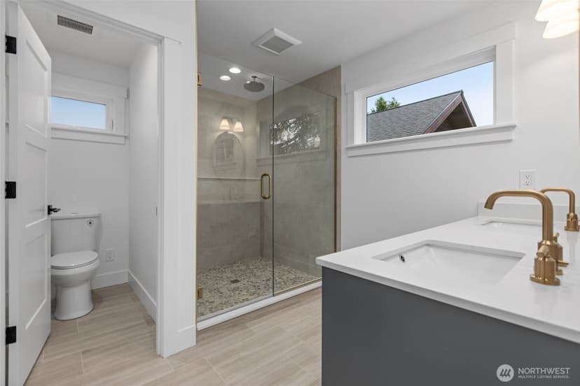 Property photo for 11050 2nd Avenue NW, Seattle photo 18