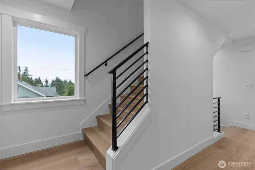 Property photo for 11050 2nd Avenue NW, Seattle photo 33