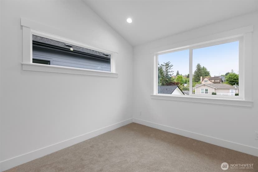 Property photo for 11050 2nd Avenue NW, Seattle photo 23