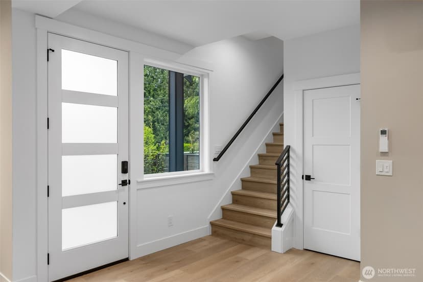Property photo for 11050 2nd Avenue NW, Seattle photo 12