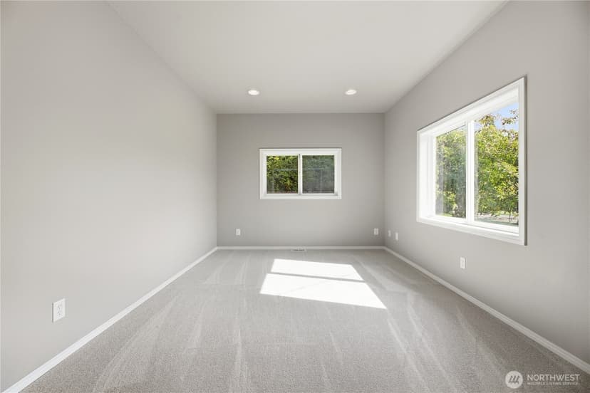 Property photo for 1215 8th Avenue NW, Puyallup photo 9