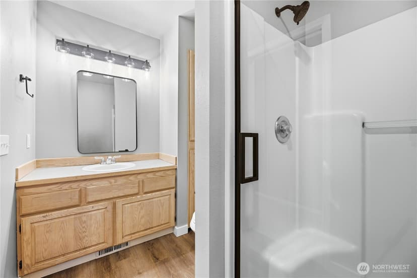 Property photo for 1215 8th Avenue NW, Puyallup photo 18